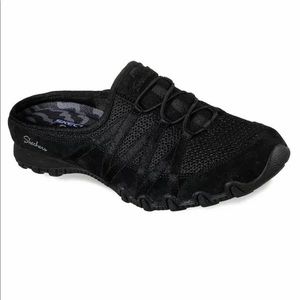 Skecher relaxed fit clog